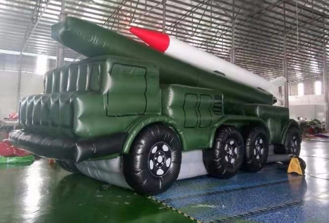 杨浦迷彩导弹车